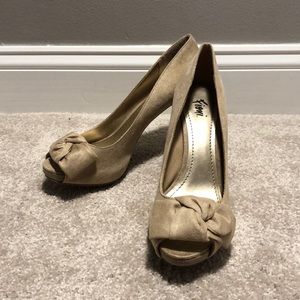 fioni nude heels - never worn
